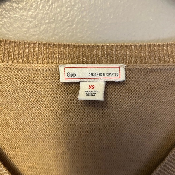 Gap sweater - tan/camel wool blend v-neck relaxed fit - Picture 4 of 8
